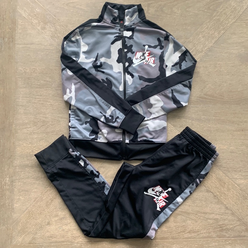 Nike Air Jordan Camouflage Track Suit, Size Medium 10-12
